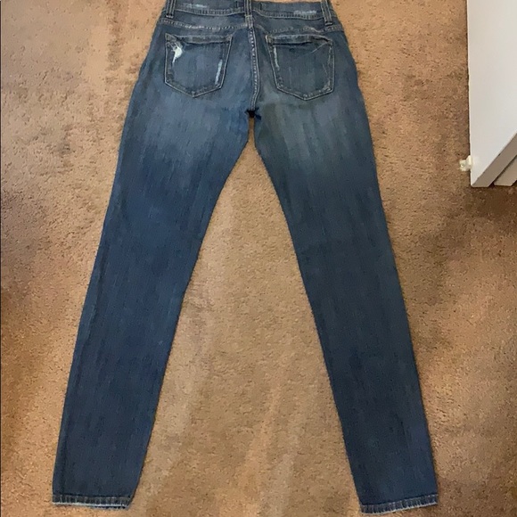 Distressed jeans - Picture 4 of 6